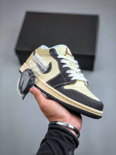 耐克 Nike Air Jordan 1 Retro Low Se Aj1乔丹一代 低帮经典复古文化休闲运动篮球鞋货号: Hq3437 101 尺码: 36-4
