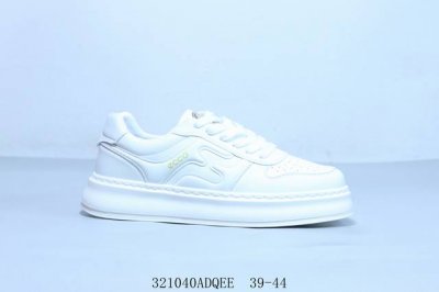 260 Ecco爱步 广东原版 配备原版三件套 防尘纸 手提袋 高弹大底 全头层牛皮 新款百搭休闲款 纯手工制成 鞋面走线工整 清晰质感 原单品质 拼接运动透气