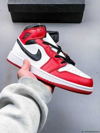 集图 真标半码！耐克Nike Air Jordan 1 Mid Aj1乔丹一代中帮经典复古文化休闲运动篮球鞋 0403289X22 - 点击图像关闭