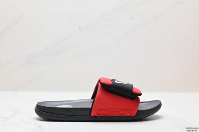 耐克nike Offcourt Slide 夏季单品夏季nk拖鞋夏新款一字拖透气轻便材质方面仿佛也采用了eva发泡材质打造 货号:Dv1033-002 尺码:3