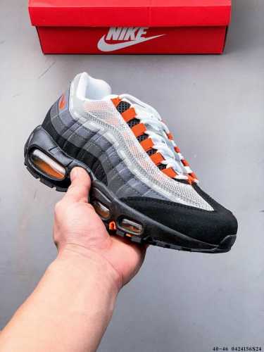耐克Nike Air Max 95 Tt 经典复古缓震运动休闲跑步鞋 0424156S24