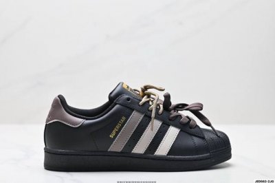 公司级阿迪达斯Adidas三叶草 Originals Superstar贝壳头系列低帮经典百搭休闲运动板鞋 货号:Gy9022 尺码:36 36.5 37 38