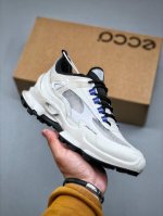 Eecco爱步 健步C Biom C-Trail 牛皮 简约时尚 减震防滑 低帮 户外功能鞋 男款 白黑色皮面料 百搭休闲老爹鞋 舒适性相当不错 版型楦型非常到