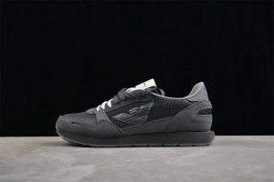 260 Ea 阿玛尼男士鹰标时尚拼色低帮鞋休闲鞋 X4X537 Xn730 尺码： 40 41 42 43 44 45