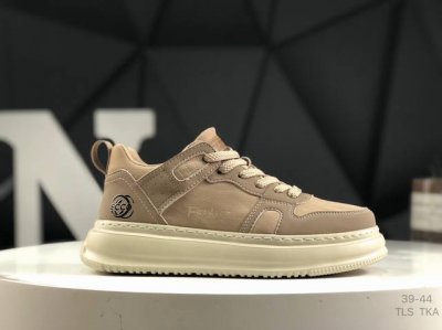 Ecco爱步 广东原版透气 配备原版三件套 防尘纸 高弹大底 全头层牛皮 新款百搭休闲款 纯手工制成 鞋面走线工整 清晰质感 原单品质 拼接运动透气网布 采用E