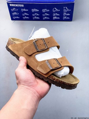 德国百年知名鞋履品牌 博肯Birkenstock Zurich系列 黑色反绒 牛皮绒面革 双扣时尚凉拖 勃肯半拖凉鞋系列 亲肤透气的人造革，搭配可调节鞋扣提升穿