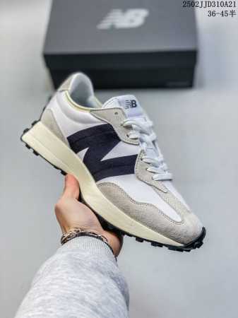真标New Balance Ms327 复古休闲运动慢跑鞋 以更纯粹的复古风格设计打造的全新造型 侧身还以解构设计 将 N 字标志以做旧压花样式呈现 官方货号: - 点击图像关闭