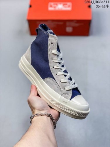 匡威真香系列 Converse匡威Fog最强平替来了，与Fog相同的鞋带设计，帆布和麂皮的拼接也是满满的高级感，奶香奶香的 上脚巨好看。 尺码：35-44 带半