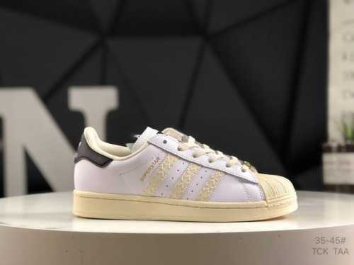 真标带半码Adidas Originals Superstar 贝壳头板鞋 货号：Id4675 采用软质纤维牛剖革鞋面材质 改良全包围鞋垫 正确鞋底模具及扇贝头
