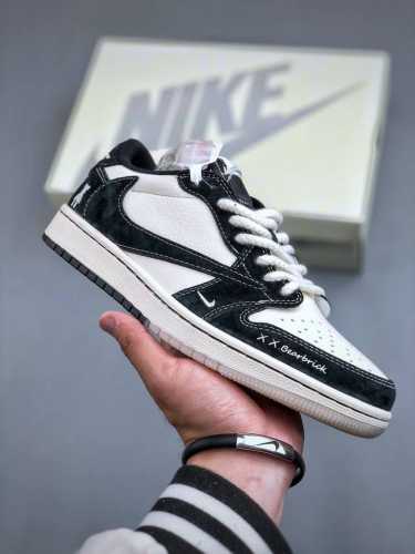 Air Jordan 1 Retro Low X Bearbrick 暴力熊白黑倒钩 原装级产物拒绝公底 立体鞋型 细节完美 高清洁度 购置公司同步原材料 原汁