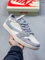 海外爆款限量发售！公司级 Nike Jordan Air Jordan 1“斯图西联名 卡其红勾” 高端定制 低帮 复古 减震 防滑 耐磨 篮球鞋 定制鞋盒 大