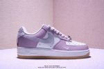 Nike 耐克 男女鞋真标带半码，采用硬质粒面剖皮革鞋面材质，内置全掌Air Sole气垫复古清新装扮,耐克Nike Air Force 1’07 Low Wh