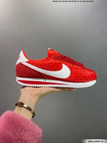 Nike Classic Cortez 耐克经典轻便舒适阿甘鞋休闲跑步鞋运动鞋 纯粹而执着的精神 使得Cortez种在了一代人的心里 无论是否喜欢它复古的鞋型