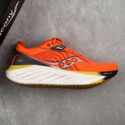 本地 核心私 Saucony Triumph 22 Gtx 潮流舒适防滑耐磨 低帮跑步鞋 全新升级Pwrrun Pb中底 脚感再度升级，提供持久强劲动能 中底边