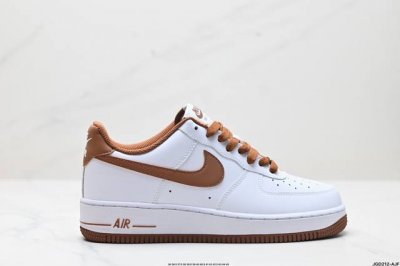 公司级nike Air Force 1‘07 原楦头原纸板 打造纯正低帮空军版型 专注外贸渠道 全掌内置蜂窝气垫 原盒配件 原厂中底钢印、拉帮完美 货号:Dh7
