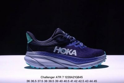 Hoka One One Challenger Atr 7 全新配色 这个品牌来自于新西兰的毛利语，Hoka表示大地，One One表示飞越，连起来就是飞越地平
