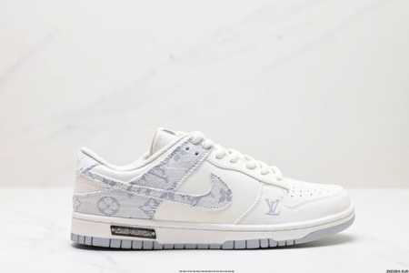 公司级NK Dunk Low Retro “DIY高端定制” 低帮休闲运动板鞋 原装头层材料 用料绝不含糊 独家版型蒸餾加工帶來的是更好的视觉和脚感体验 清洁度 - 点击图像关闭