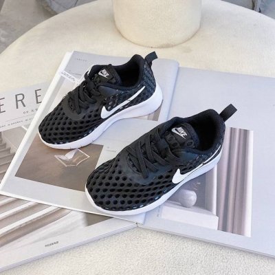 nk伦敦三代松紧带网眼童鞋5色正确版本 Size：24-37.5 官方36 37.5码数出齐 性价比超高 全网最舒适最好穿的童鞋 什么鞋底跟它对比都能直接甩出
