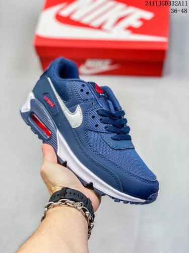 NIKE耐克运动鞋 Air max 90 健身运动跑鞋休闲鞋 复古风十足！Air Max 90 作为 Nike 旗下最经典的鞋型之一，凭借着百搭的造型，获得众多