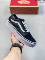 硫化工艺 Ltsgt 万斯 Vans 厚底 经典Os 白黑 顶级真标原盒大几率过验过毒版本 原型开发道序 原汁原味保留经典基础 上脚无敌 ！ 尺码：35-44