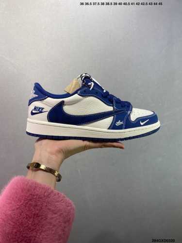 310 公司级Air Jordan 1 Low 刺绣米蓝 此款主张打破传统的工业化流水线设计限制，以Made By Ideas的超级创意为理念，集结众多潮流设计