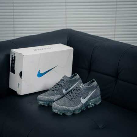 耐克nike Air Vapormax Flyknit 蒸大汽气垫 经黑典科技 永过不时 超鞋轻身 透编气织 缓气震垫底 专为练训跑步量身打造的鞋款 货号：84 - 点击图像关闭