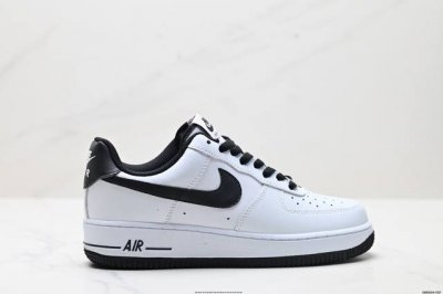 真标耐克Nike Air Force 1 07空军一号低帮百搭休闲运动板鞋 柔软 弹性十足的缓震性能和出色的中底设计 横跨复古与现代的外型结合 造就出风靡全球三