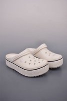 广东原厂 Crocs 卡骆驰 经夏季两用沙滩洞洞鞋 双色拼接 透明防水袋包装 注意配件需单独购买 超轻Croslite专利材料打造 鞋面更加耐用易清洗 该鞋款轻