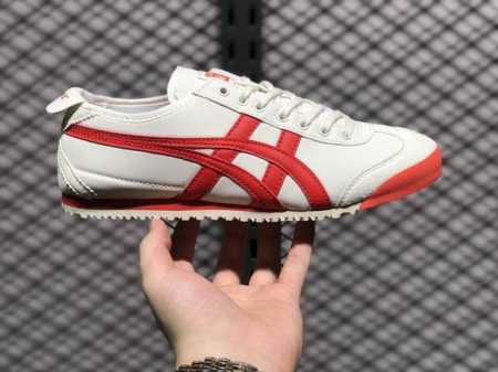 Onitsuka Tiger Mexico 66 百搭单品 板鞋 Mexico 66是鬼冢虎旗下最经典的款式，李小龙最喜欢的一款训练鞋休闲鞋！鞋身特有的虎爪造型 - 点击图像关闭