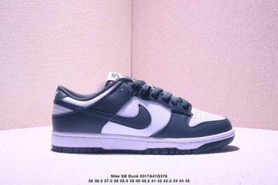 180 耐克Nike Sb Dunk Low Sb限定扣篮系列复古低帮休闲运动滑板板鞋。采用脚感柔软舒适Zoomair气垫，有效吸 收滑板等极限运动在落地时带来