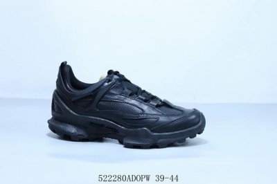 ecco 爱步 早秋经典爆款 驱动系列 休闲运动跑鞋 休闲鞋 鞋面采用原厂进口头层牛皮 柔性环保pu+Rb一体成型大底 独特制鞋工艺 舒适百搭 522 Adop