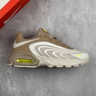 本地 核心私 nike Air Max Fire 后掌气垫 缓震休闲运动跑鞋 dn8的核心亮点在于其八腔气垫结构 根据不同部位设定的气压值专为行走设计提供卓越的