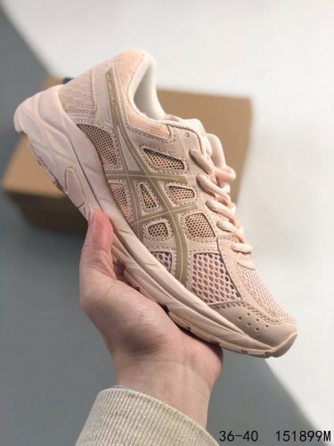 真标带半码！ Asics 亚瑟士 Gel-Contend 4.0 缓震回弹透气跑步鞋 多层网面织物+植绒材质构成了亚瑟士Logo图案，具有很高的品牌识别性。网面