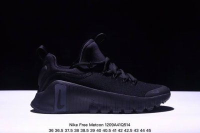 耐克 Nike Free Metcon 6 训练鞋，在训练中解锁无限可能。 该训练鞋加大前足柔韧灵活性，并以泡绵加固后跟， 有助于在跳跃训练和有氧课程中自如驾驭