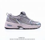 公司级new Balance 530 复古跑鞋 小红书爆款 官网售罄 这双鞋确实是nb家经典复古款式之一，以全新科技诠释，成功打造530鞋款，鞋面在保持530基