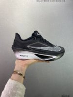 公司级Nk Zoomx Invincible Run Flyknit Fk6 Zoom Fly 6轻量飞织低帮休闲运动慢跑鞋 此鞋专为长跑运动员而生 是为5至1