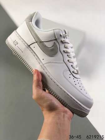 真标带半码！ 耐克nike Air Force 1 Low 空军一号 低帮百搭休闲运动板鞋 柔软、弹性十足的缓震性能和出色的中底设计，横跨复古与现代的外型结合， - 点击图像关闭