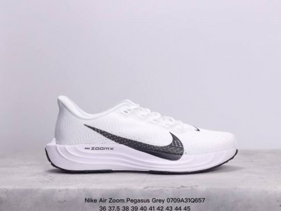 Nike 耐克 男女鞋真标半码制，采用全新双层超轻透气网眼布材质，内里嵌入定型海绵，中底搭载前zoom+全掌react配置全新耐克nike Air Zoom P