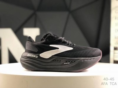 brooks布鲁克斯Glycerin Max超级甘油减震厚底马拉松跑步鞋 布鲁克斯跑鞋有著名的甘油 幽灵 追岚 烈风等系列 甘油作为旗舰级别的跑鞋 甘油系列已经