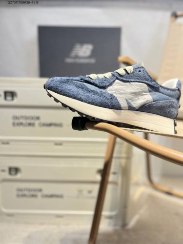 新百伦 Nb327 Nb 复古慢跑鞋 New Balance 327 复古先锋 Ms327系列复古休闲运动慢跑鞋 上世纪 70 年代的意大利街头风格Nb新百伦