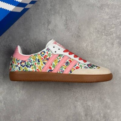 本地 核心私 阿迪达斯 三叶草Adidas Originals Samba Og 桑巴舞系列绅士德训足球风 花纹 百搭低帮休闲运动板鞋 采用软质粒面牛剖革组合长