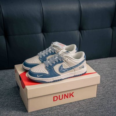 核心私 nike Dunk 全套原楦原模倾力打造完美版型 独家原厂航空铝磨具打磨大底 鞋头坡度极致还原 无解鞋型 原盒原配 圈内天花板工艺 原厂冲刀 超高清洁度