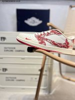 330 定制重磅三方联名，当红嘻哈歌手特拉维斯·斯科特 Air Jordan 1 Low Og Sp"Damier Azur/Brown/迪奥 Aj1乔丹一代经