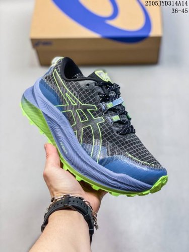 亚瑟士Asics Gel-Trabuco Max3 复古亚瑟士透气缓震跑步鞋 1011B800 001 鞋面采用无缝线鞋面 贴合脚型穿着舒适中底360°环绕式G