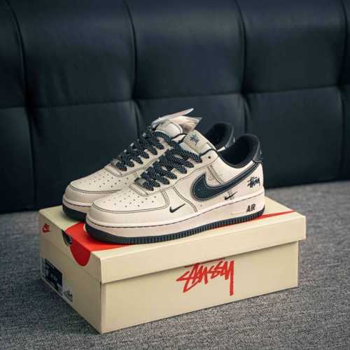 核心私 Air Force 1 原装级别 原楦头原纸板 打造纯正空军版型专注外贸渠道 全掌内置蜂窝气垫 原盒配件 原厂中底钢印、拉帮完美 货号：Hh75 59