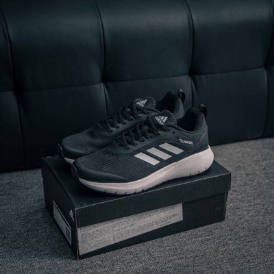 核心私 阿迪达斯Adidas Duramo 8 M缓震大底 夏季新款 透气网面 男士休闲慢跑鞋 货号：Ba4657 尺码：40 40.5 41 42 42.5