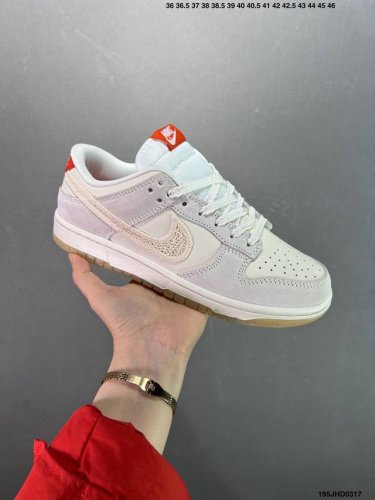 170 公司级耐克Nike Sb Dunk Low 扣篮系列 复古低帮休闲运动滑板板鞋。采用脚感柔软舒适Zoomair气垫，有效吸收滑板等极限运动在落地时带来的