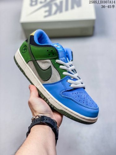 耐克 Nike Dunk Low 男女士运动鞋复古滑板鞋 Sb系列经典运动鞋，采用天然皮革，经久耐穿，塑就如元年款 Dunk 般的复古质感。鞋头透气孔，搭配鞋口