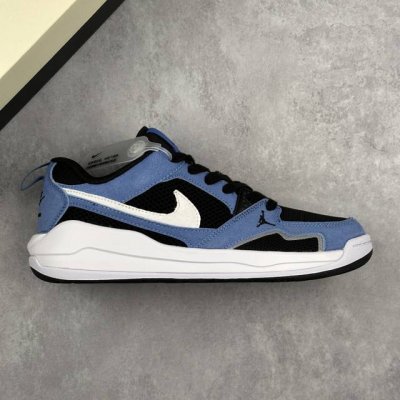 本地 核心私 公司级Nike Air Jordan Cmft Era 耐克 舒适简约百搭 耐磨 低帮 生活休闲鞋 得益于 Z 世代的推动，舒适穿搭已经成为当下最