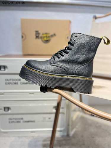 200 Dr.Martens 马丁医生1460系列 厚底全机车走线 原材生产 香港代购 同一批次订单 全头层牛皮 进口橡胶大底 耐穿耐磨 用个三五年不是问题 专